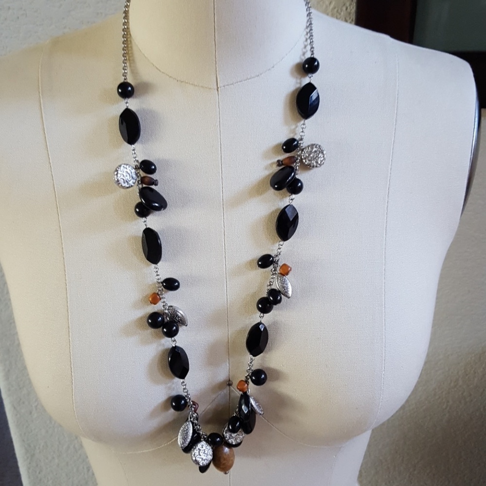 NWT Premier Designs Necklace